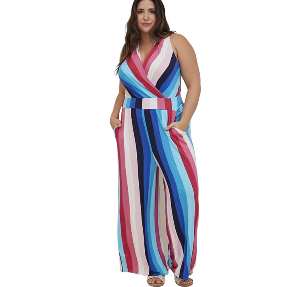 💕NWT 4X Super Soft Sexy Torrid Surplice Tie-Back Jumpsuit